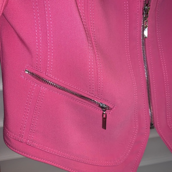 WHBM Moto style cropped jacket. Size 6 - Picture 3 of 11